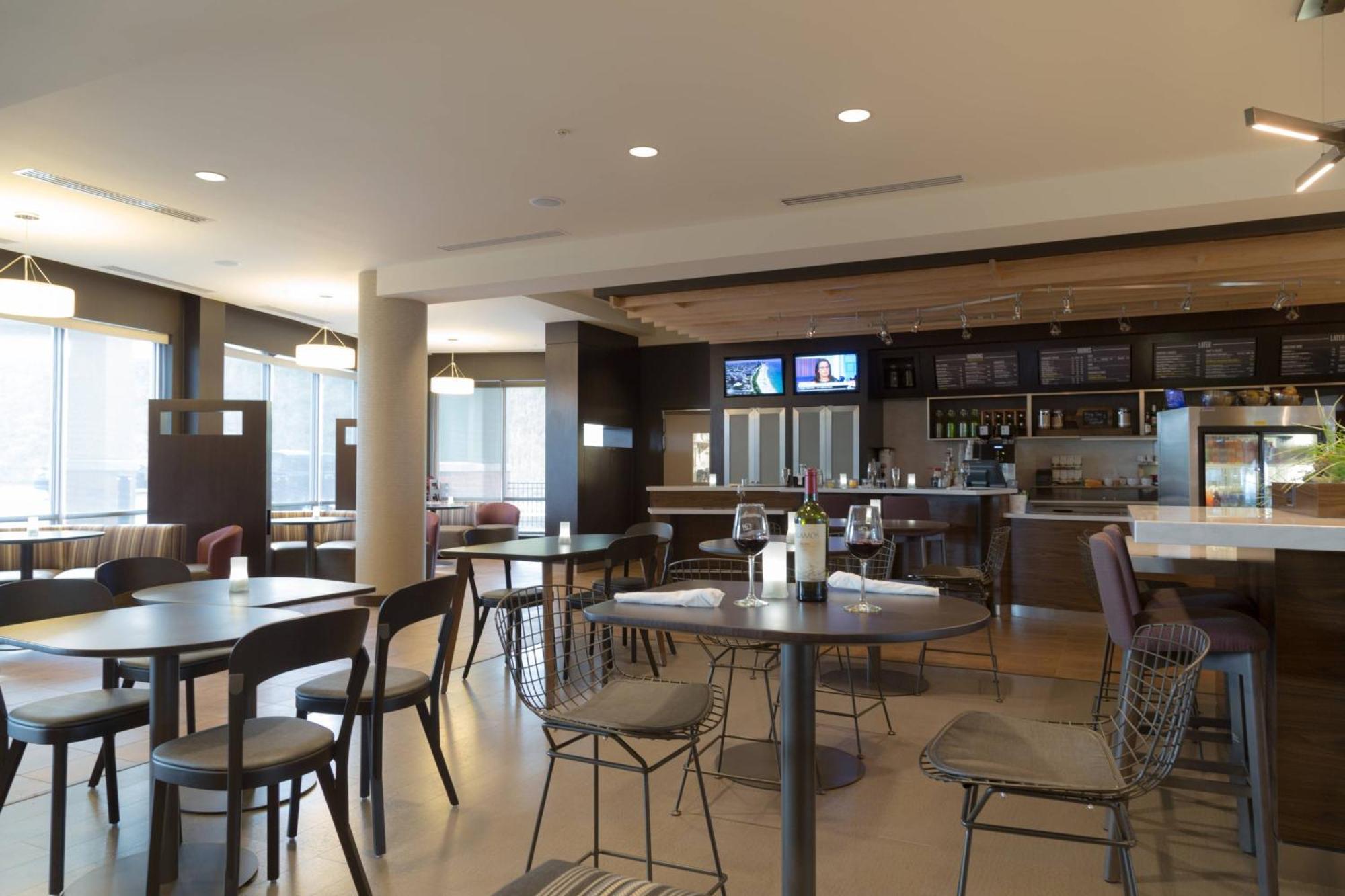 Courtyard By Marriott Morgantown Exterior foto